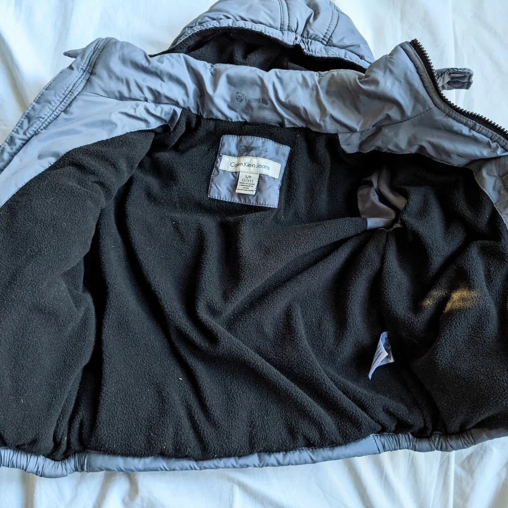 Like new Calvin Klein Jeans Toddler puffer Winter Coat size 2/3T